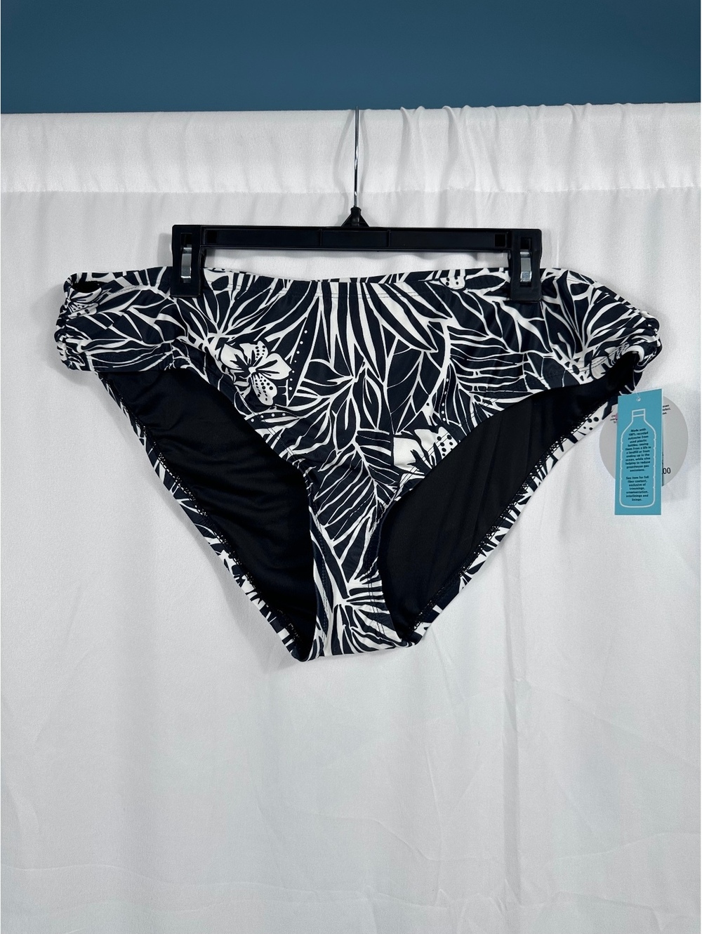 Sol Borne Women's Black and White Floral Bikini Bottoms Size 2X